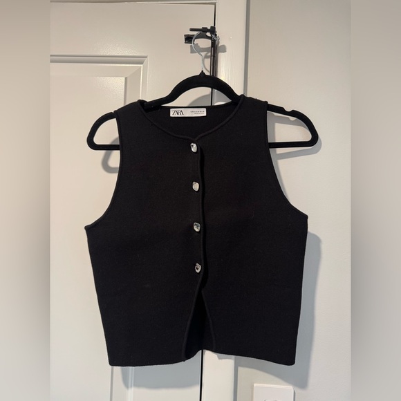 Zara Tops - Zara Black Button-Up Crop Top